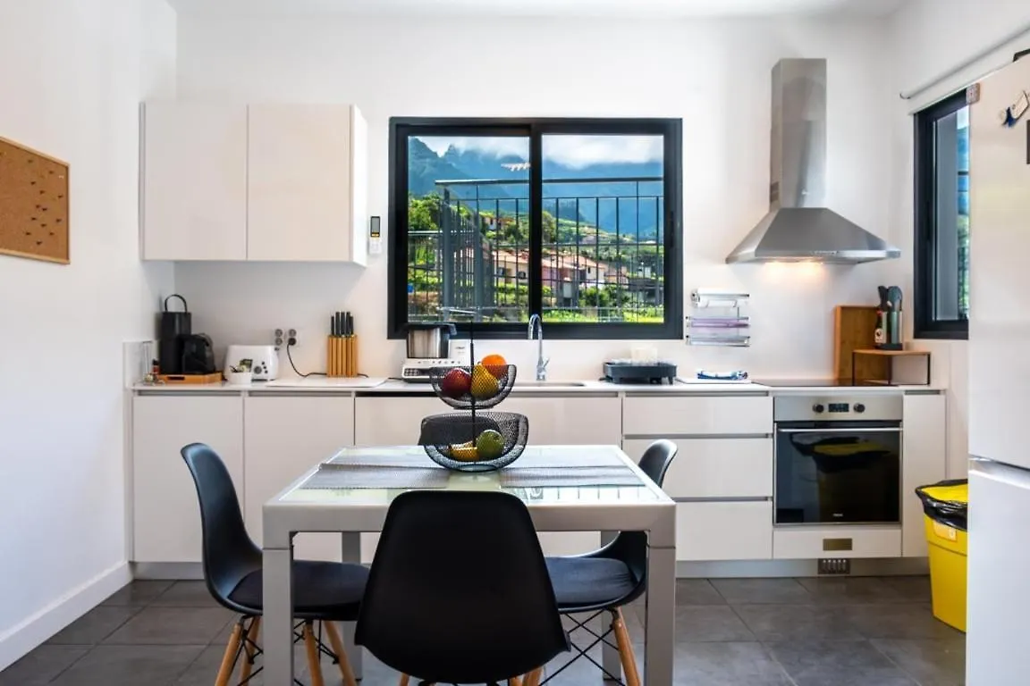 São Vicente Guestready - Panoramic Mountain Escape酒店 São Vicente